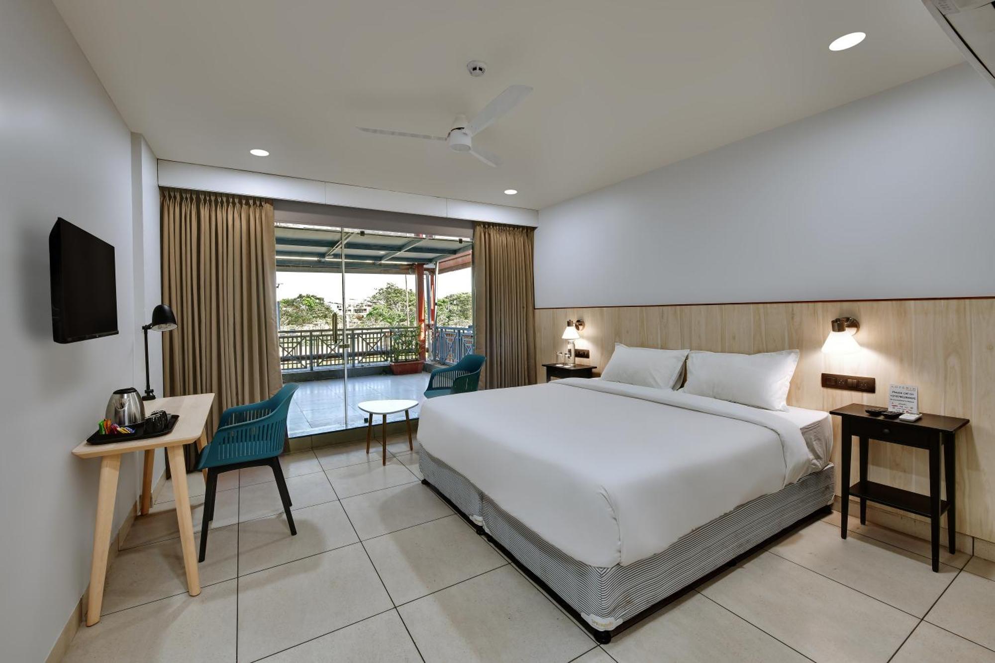 Antarim Express 호텔 Bharuch 외부 사진